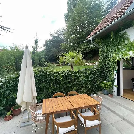 House In A Location Apartment *